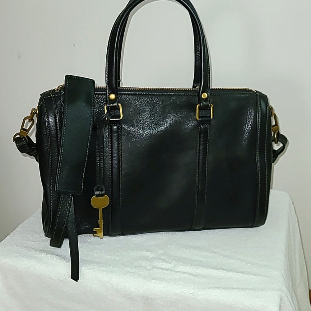 Fossil Kendall Black Leather Purse
